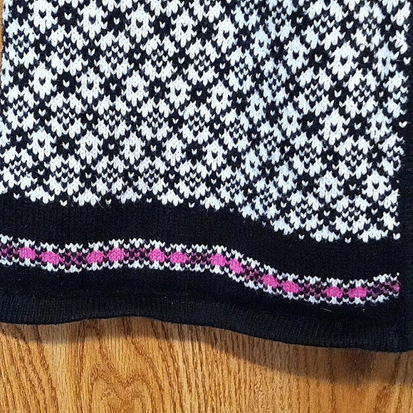 Jillian's Closet Children's Sweater Size 5T - Picture 4 of 5